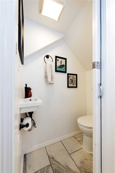 Photo - 280 5th St