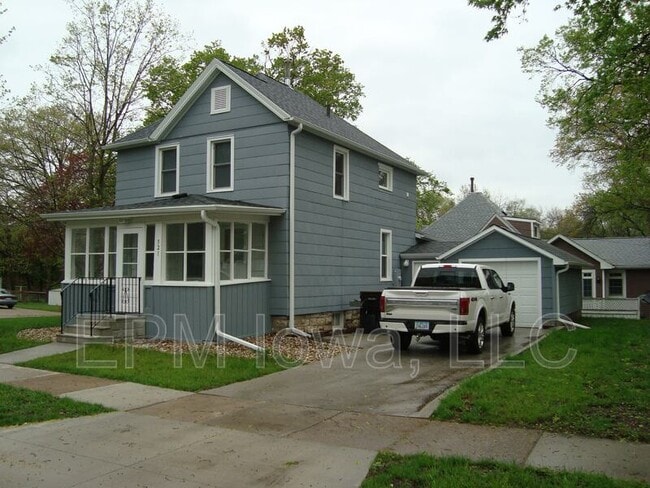 Building Photo - 521 W 22nd St Rental