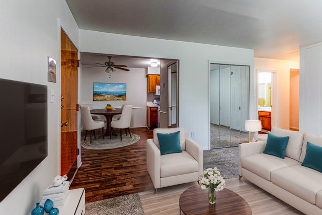 Building Photo - Somerset Manor East Apartments