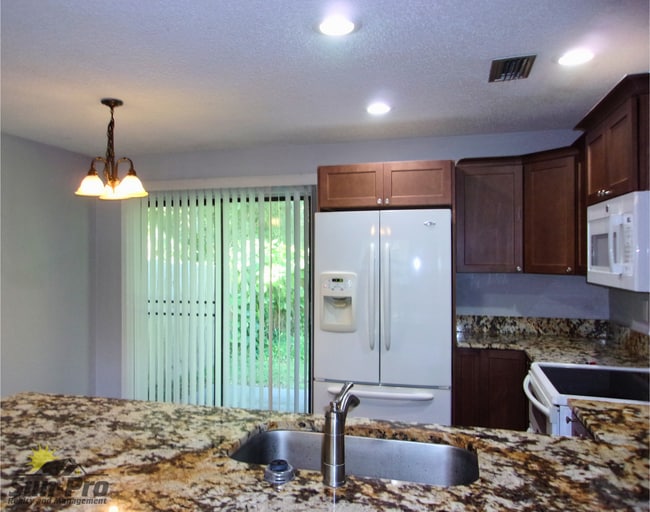 Photo - 323 Cavanah Dr