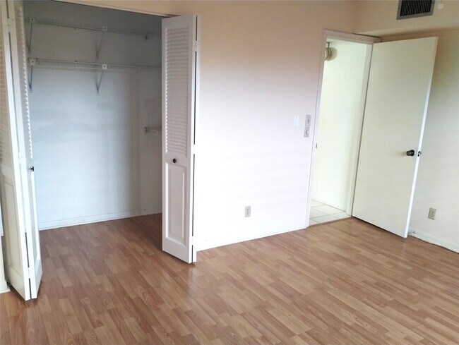 Photo - 3404 Bimini Ln Unit E3