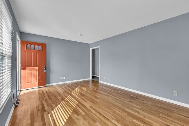 Photo - 171 W Regent Dr