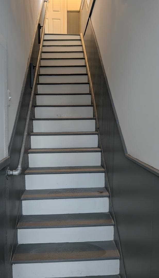 Photo - 27 W Somerset St