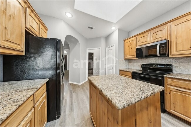 3101 Hornbeam St