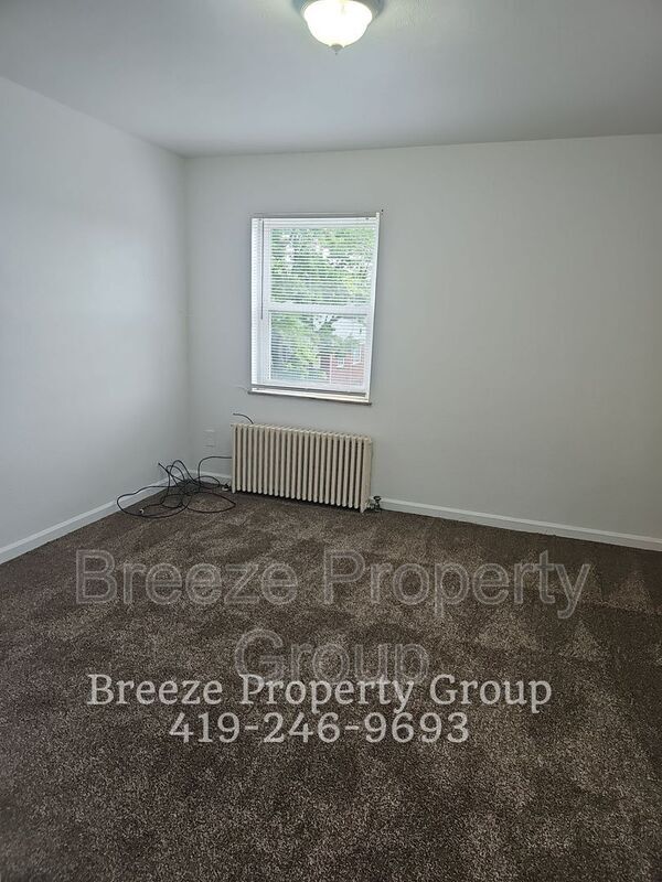 Photo - 2445 W Bancroft St