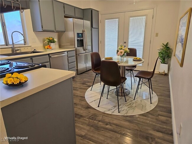 Photo - 8817 Pavia Dr