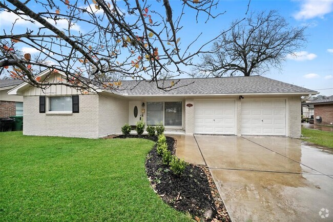 Building Photo - 1807 Shadow Bend Dr Rental