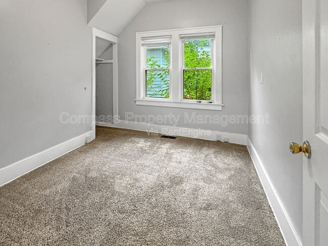 Photo - 1845 Kalamazoo Ave SE