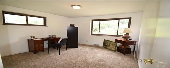 Photo - 6921 Taylor Rd