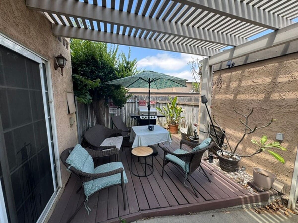 Photo - Don’t miss this opportunity to live in one of Riverside’s most convenient locations near the Gall...