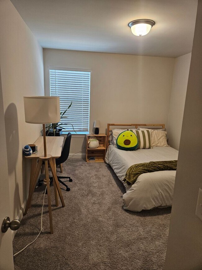 Photo - FOR LEASE - FULLY FURNISHED 3 BEDROOM TOWNHOME IN LEBANON!