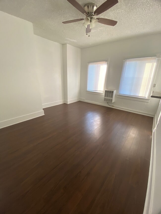 Photo - Waldron Apartments Unit 305