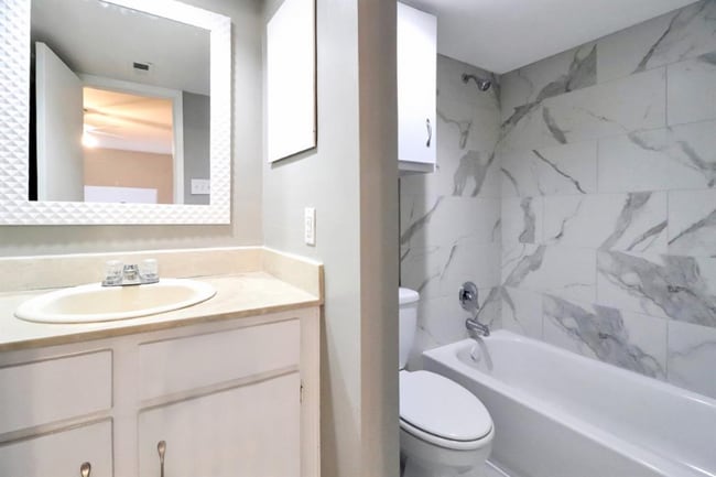 Photo - 5929 Queensloch Dr Unit 127