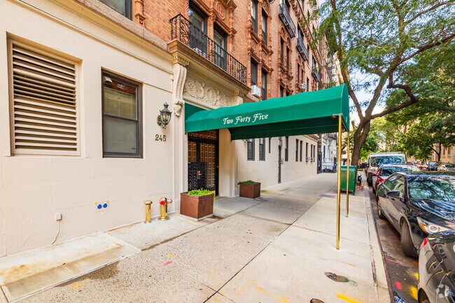 Photo - 245 W 107th St