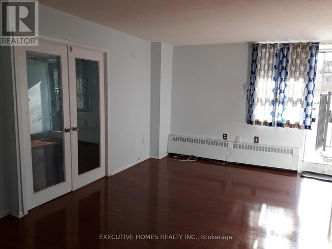 Photo - 100 Dundalk Dr Unité 110