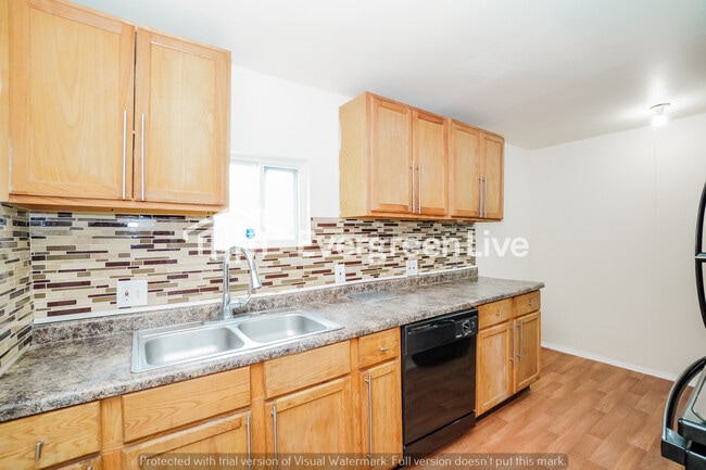 Photo - 2468 McGuffey Rd