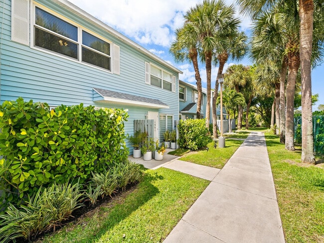 Photo - 1989 NE 15th Ave