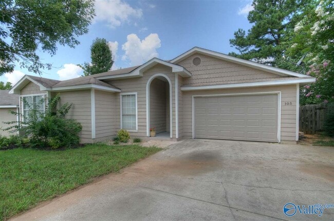 Building Photo - 105 Oakline Dr Rental