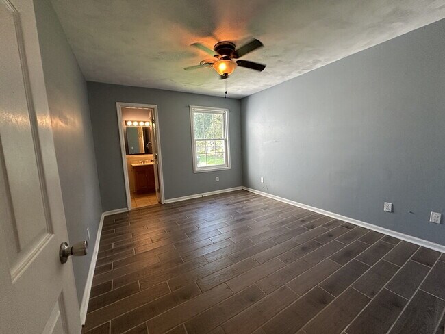 Photo - 399 W Frances St