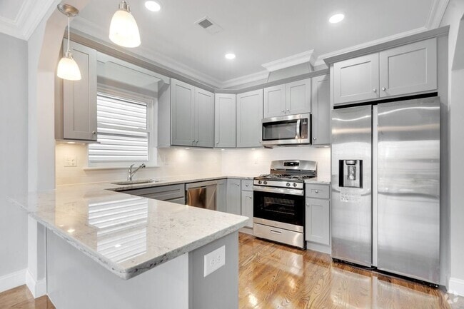 Building Photo - 267 S 10th St Rental