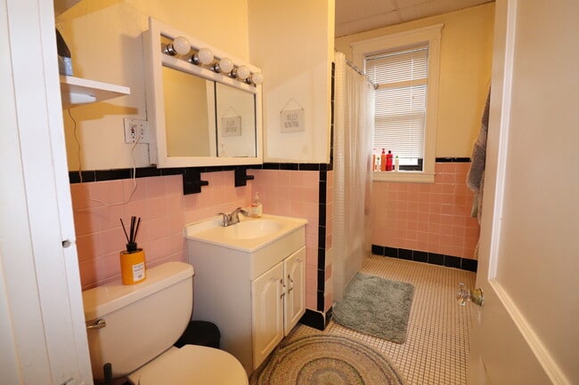 Photo - 122 Babcock St Unit 33
