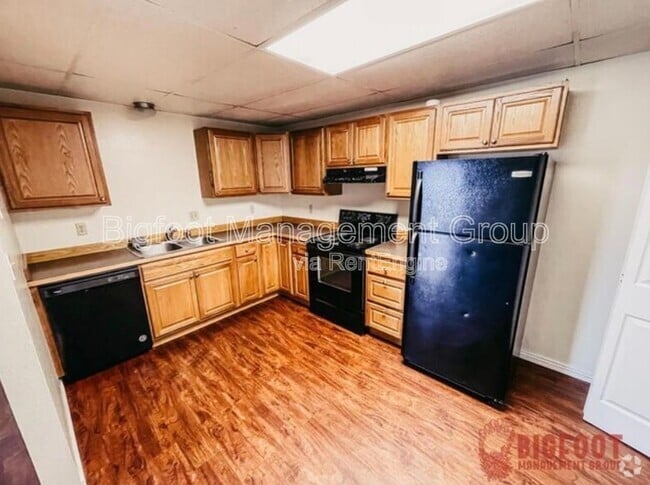 Building Photo - 1616 Cannon St Unit 24-1 Rental