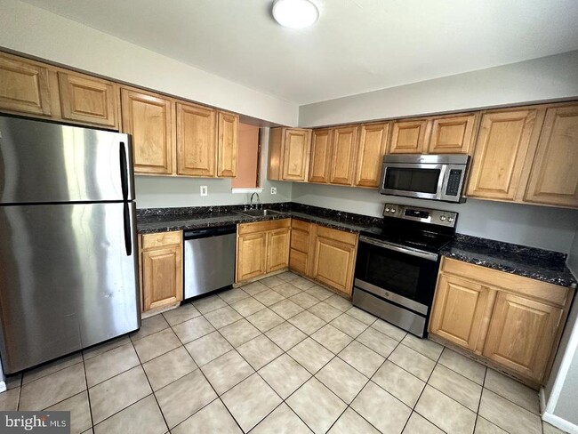 Photo - 8121 Fenwick Ct