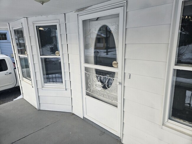 Photo - 2818 E 127th St