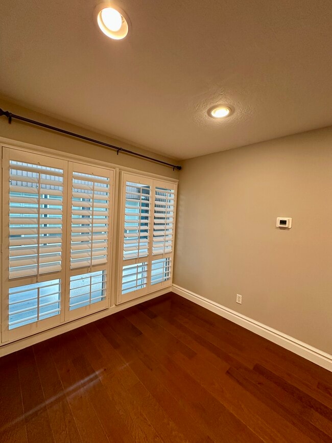 Building Photo - 73 F St E Unit 2