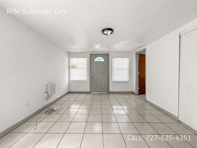 Photo - 3105 N 75th St