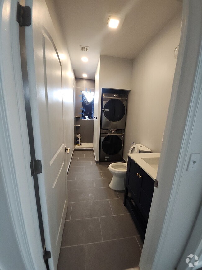 Building Photo - 14 Gouverneur St Unit 9 Rental