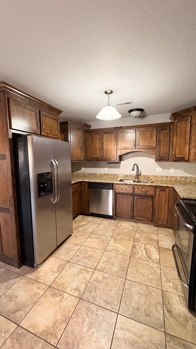 Photo - 1614 S College St