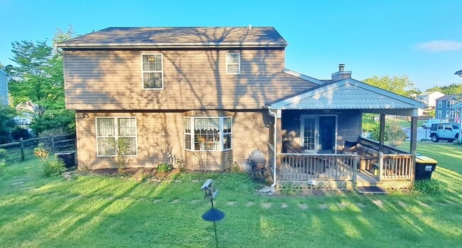 Photo - 3 Bed / 3 Bath Single Family Home