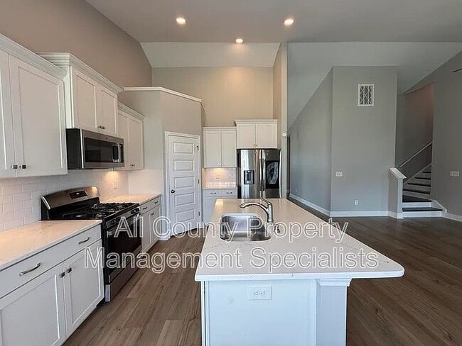 Photo - 333 Underhill Dr