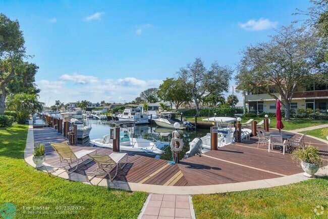 Building Photo - 2800 NE 14th Street Causeway Unit 115 Rental