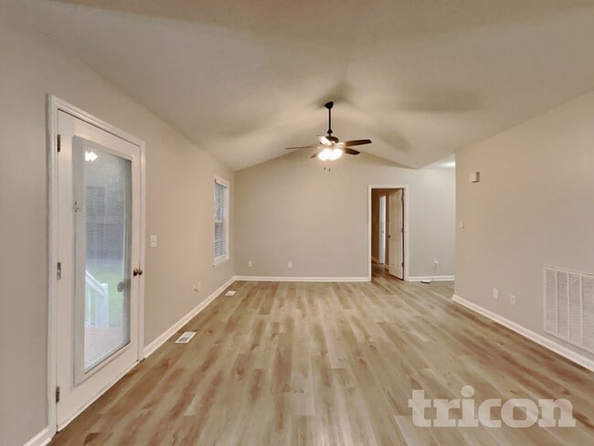 Photo - 153 Cambridge Elm Dr