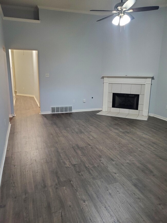 Photo - 8688 Eagle View Dr