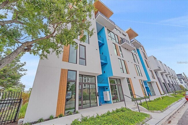 Photo - 1558 4th St Unit 216