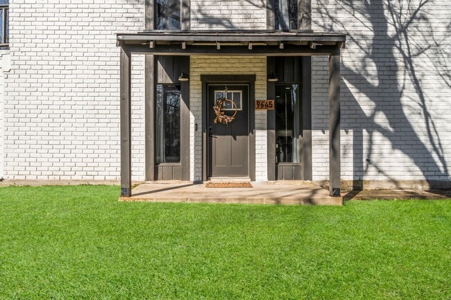 Photo - 9645 Twin Shores Dr