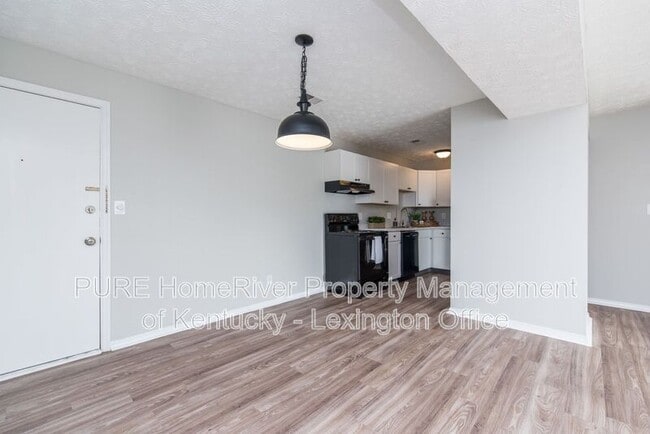360 Redding Rd Unit #8
