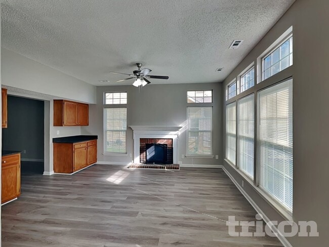 Photo - 2906 Laurel Wood Dr