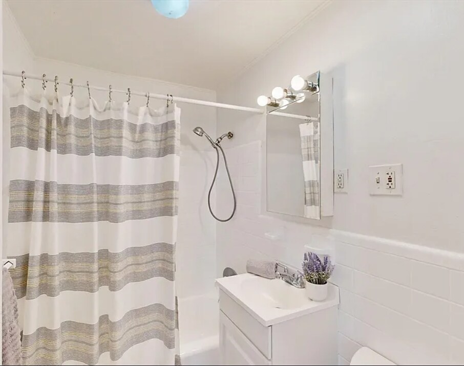 Photo - 30 Pinckney St Unit 30 Pinckney Street