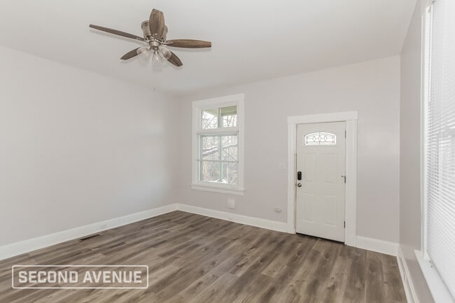 Photo - 1937 Fairmount Ave