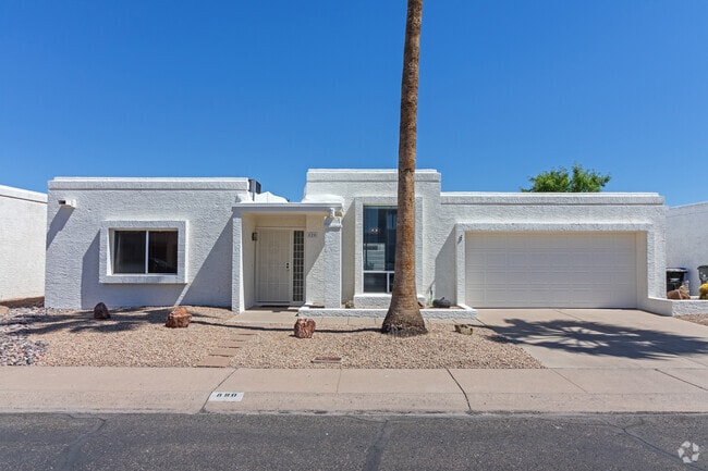 Building Photo - 820 E Michelle Dr Rental