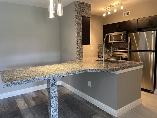 Photo - 2803 N Oakland Forest Dr