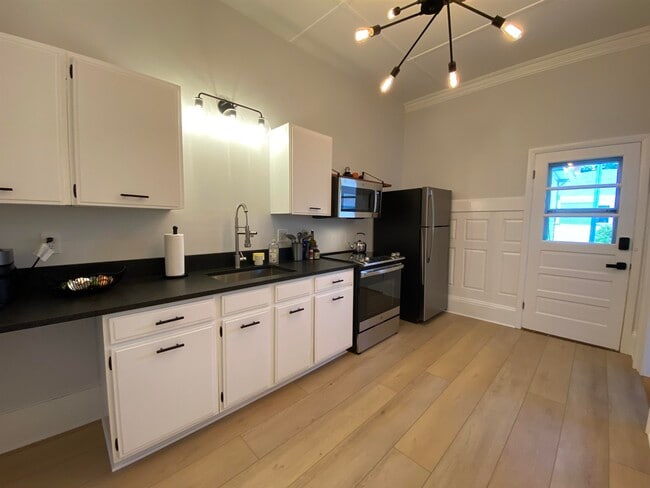 Photo - 31 Merrimack St