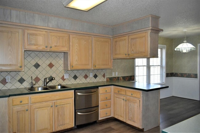 Photo - 8405 Fremont Ave