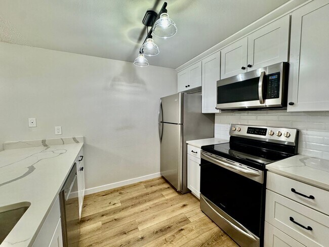 Photo - Newly Renovated Condo Right in the Heart of Northgate!! Unidad 428