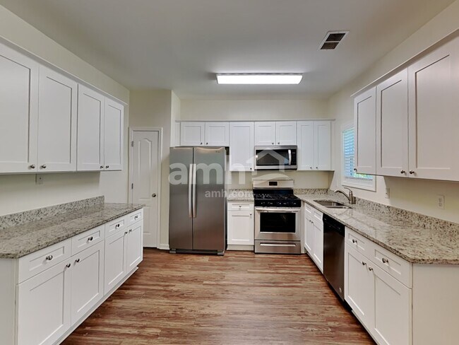 Photo - 303 Millpond Pkwy