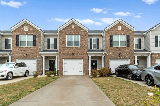 Building Photo - 4343 Newland St